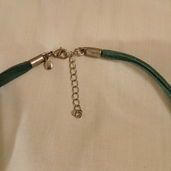 Necklace - silver & suede - (pre-loved) - Picture 7 of 7